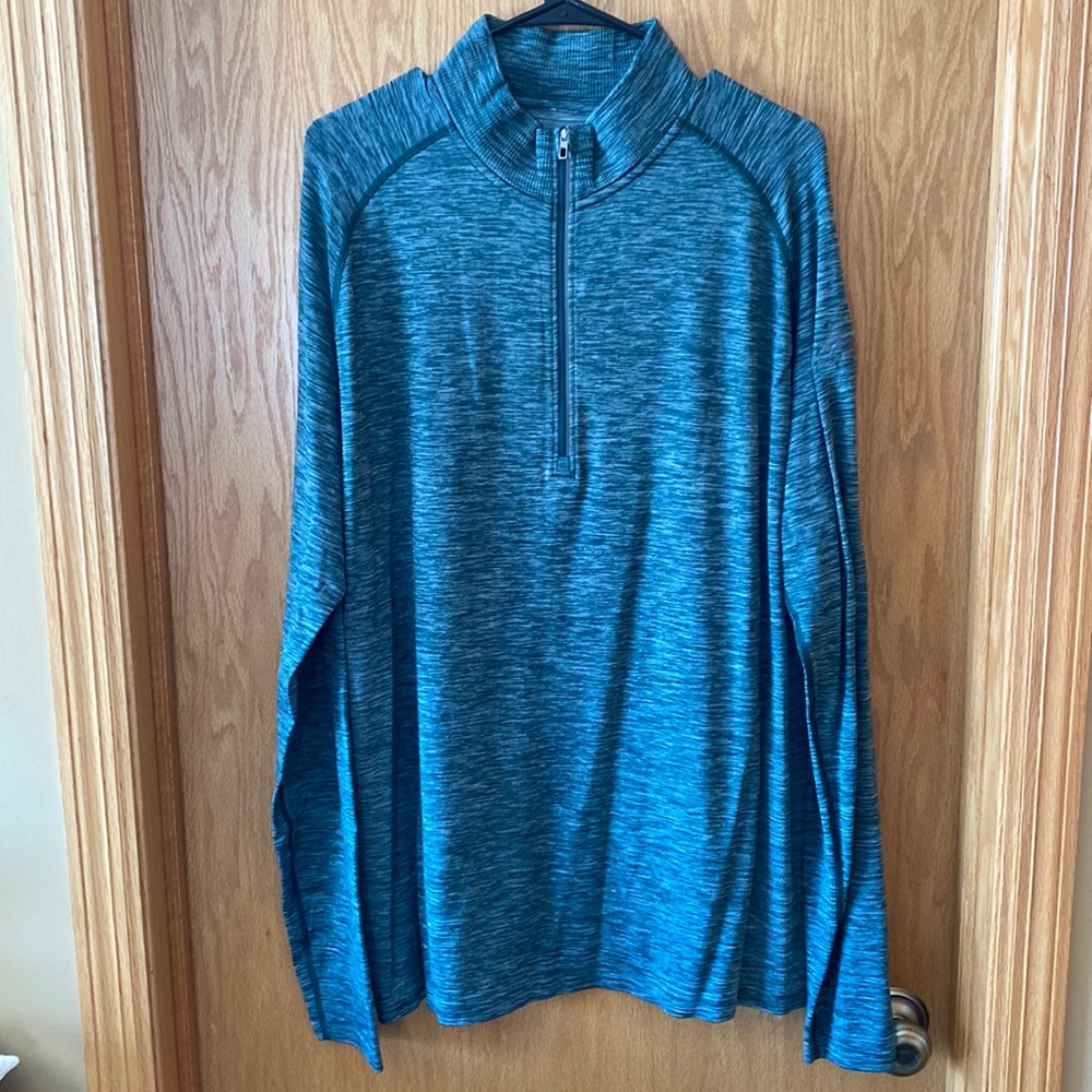 Lululemon Metal Vent 1/4 Zip Men’s XXL Sage Green gently used, great condition!